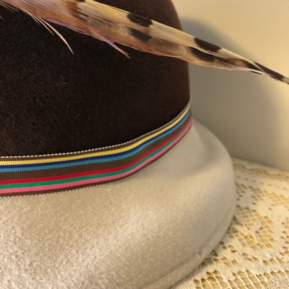 Vintage Georgette Velour Hat with Feather (read) - Picture 3 of 7